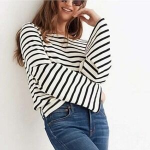Madewell x Armor-Lux Flare-Sleeve Striped Top in Navy Creme Stripe size medium